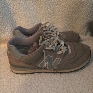 New Balance Men’s Gray Sneakers